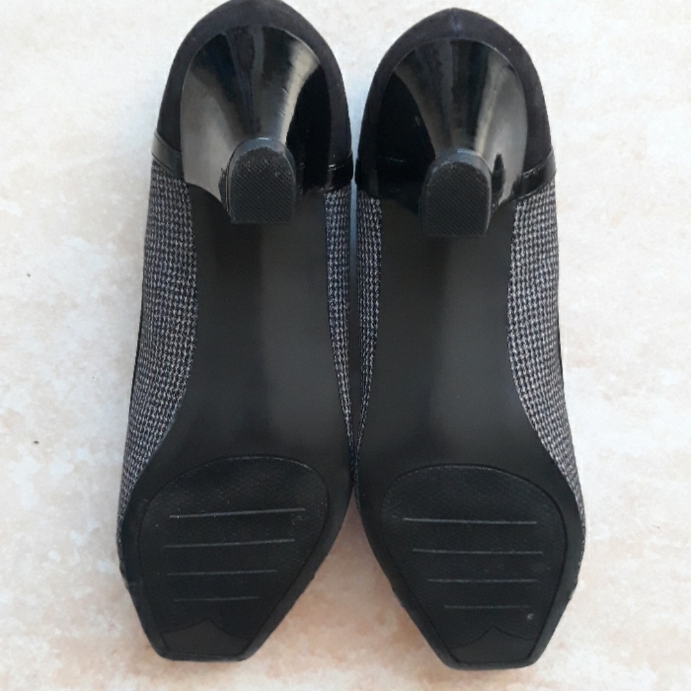 *Host Pick*Covington cute shoes - Picture 4 of 8